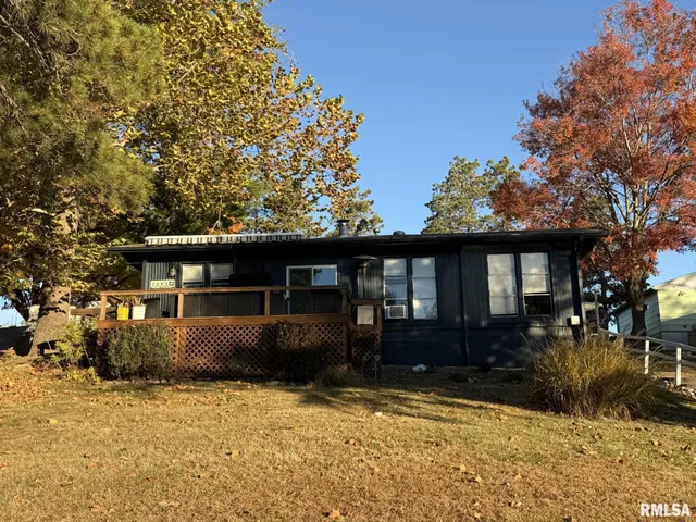 $149,900 | 26 Lake Warren Drive, Monmouth, IL 61462