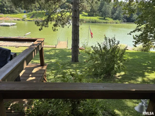 $149,900 | 26 Lake Warren Drive, Monmouth, IL 61462