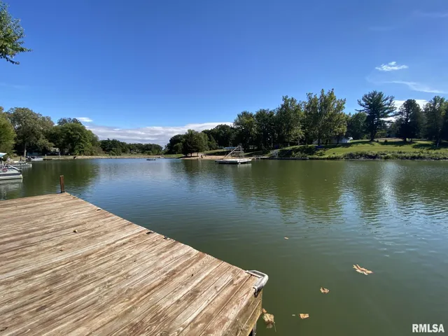 $149,900 | 26 Lake Warren Drive, Monmouth, IL 61462