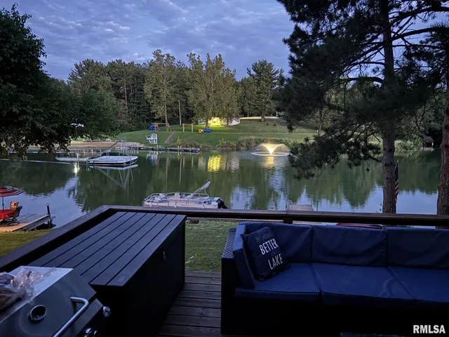 $149,900 | 26 Lake Warren Drive, Monmouth, IL 61462