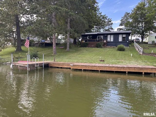 $149,900 | 26 Lake Warren Drive, Monmouth, IL 61462