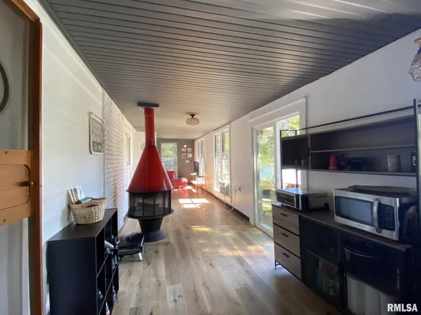 $149,900 | 26 Lake Warren Drive, Monmouth, IL 61462