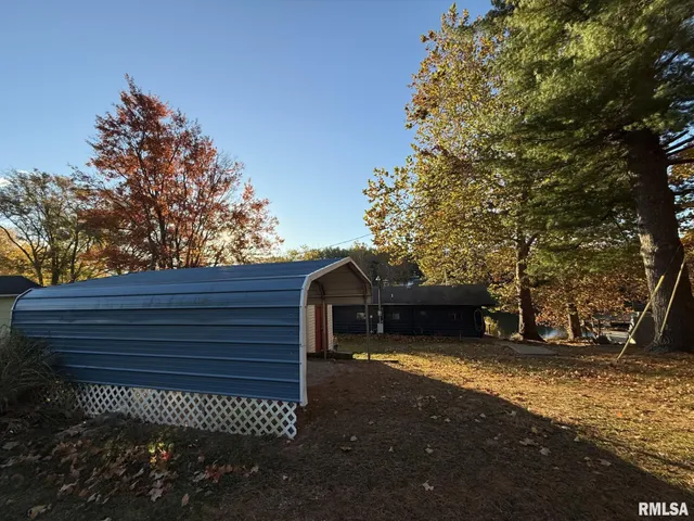 $149,900 | 26 Lake Warren Drive, Monmouth, IL 61462