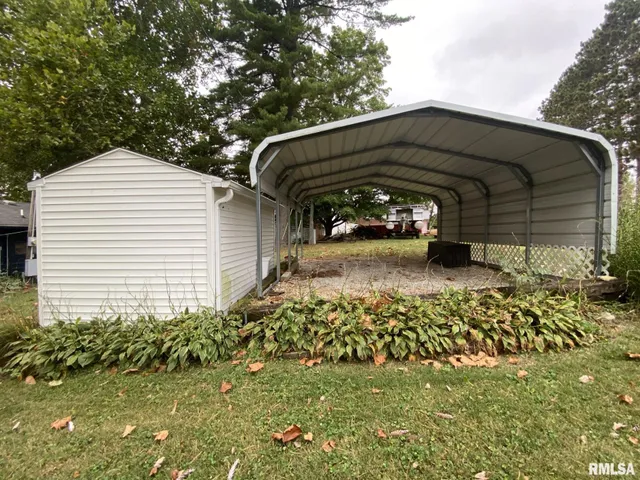 $149,900 | 26 Lake Warren Drive, Monmouth, IL 61462