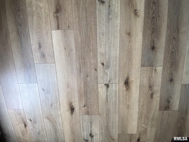 $149,900 | 26 Lake Warren Drive, Monmouth, IL 61462