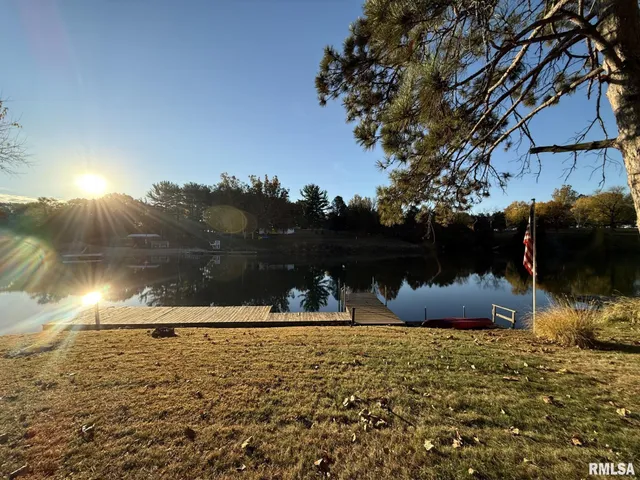 $149,900 | 26 Lake Warren Drive, Monmouth, IL 61462