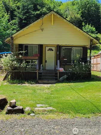 $120,000 | 1534 Larch Street, Raymond, WA 98577