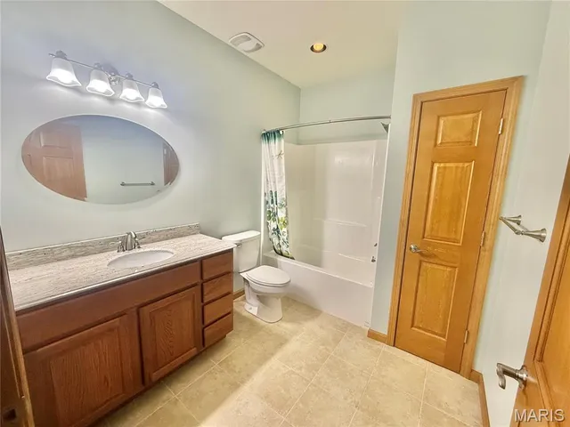 $529,900 | 8315 Highway J Unincorporated Mo 63775, Perryville, MO 63775