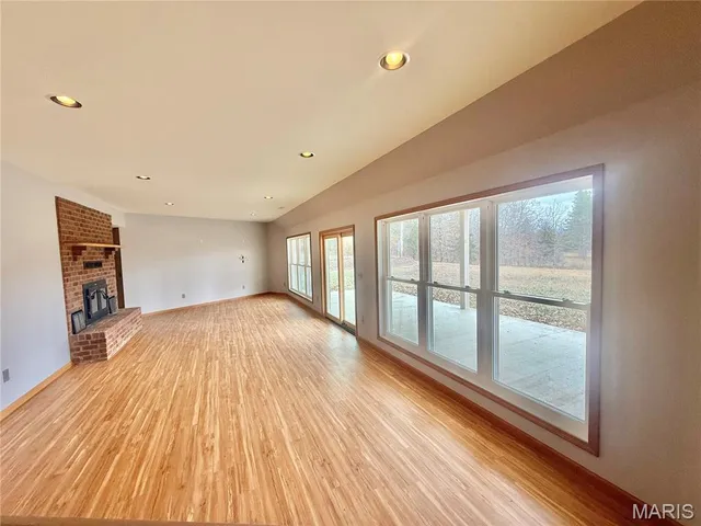 $529,900 | 8315 Highway J Unincorporated Mo 63775, Perryville, MO 63775