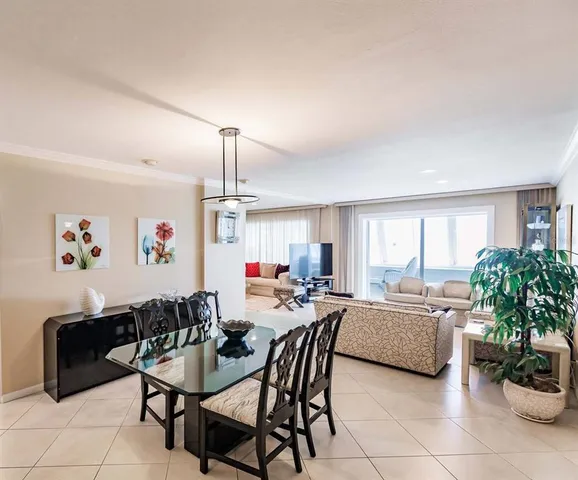 $5,700 | 1055 West Peppertree Drive, Unit 802AA, Sarasota, FL 34242
