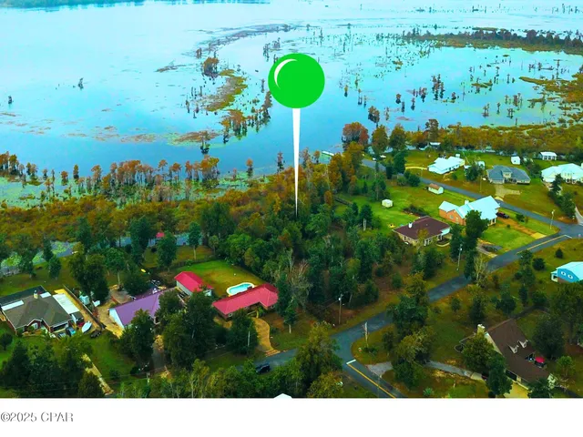 $179,800 | 9203-9209 Lake Forest Drive, Youngstown, FL 32466