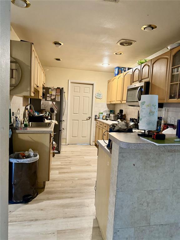361 Porpoise Road Venice, FL 34293 - Photo 4 of 20
