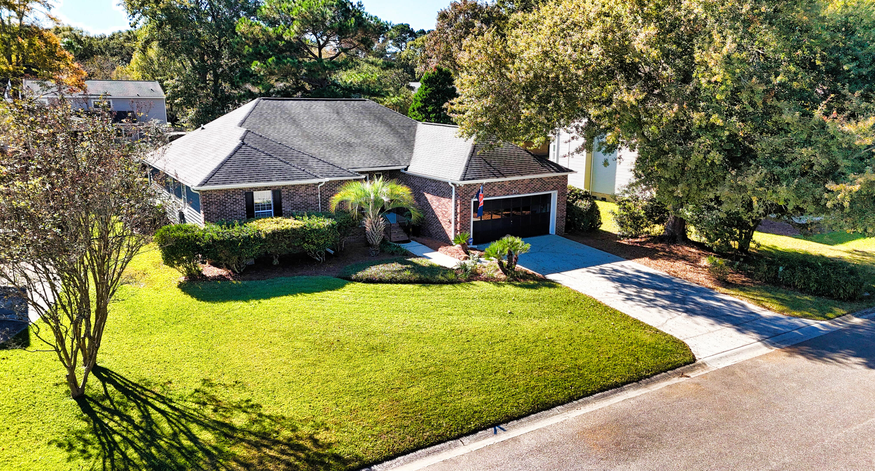 611 Fisherman's Bend Mount Pleasant, SC 29464 - Photo 2 of 41 Home 1