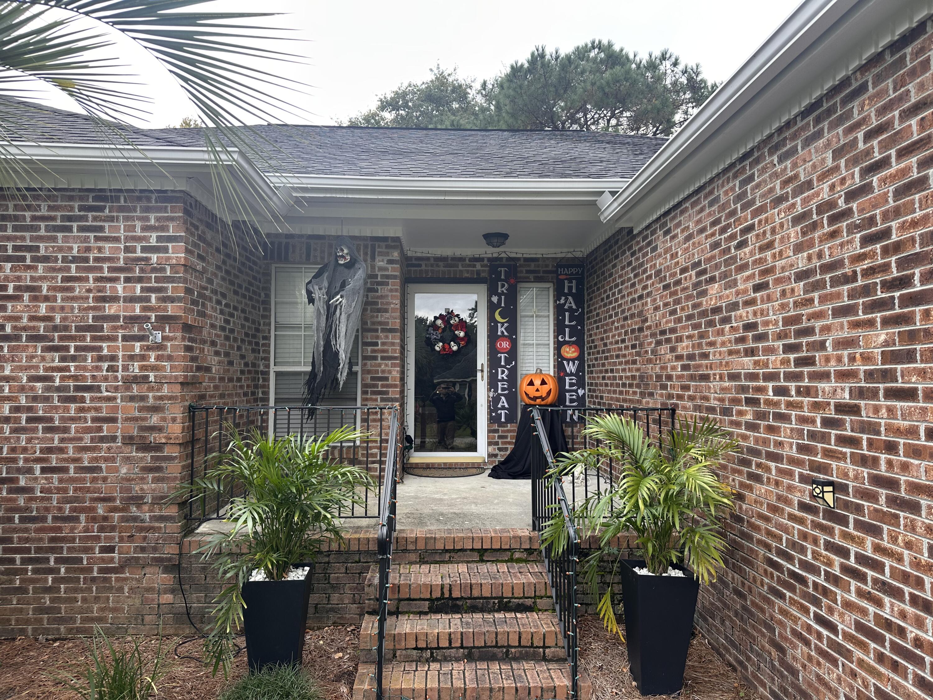 611 Fisherman's Bend Mount Pleasant, SC 29464 - Photo 6 of 41 IMG_6210