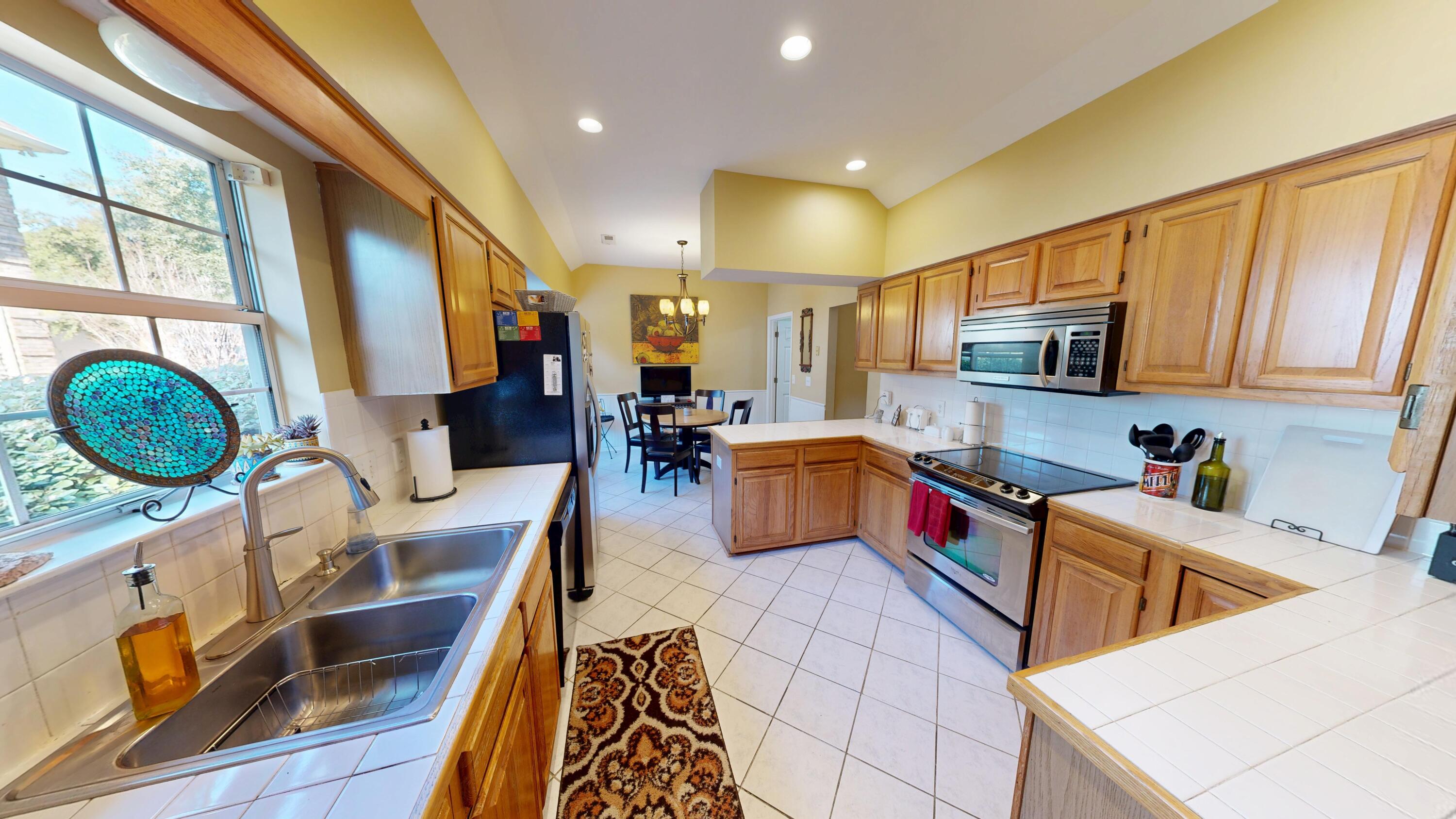 611 Fisherman's Bend Mount Pleasant, SC 29464 - Photo 8 of 41 611-Fishermans-Bend-11032025_202820