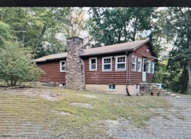 $1,500 | 95 R Aldrich Street, Granby, MA 01033