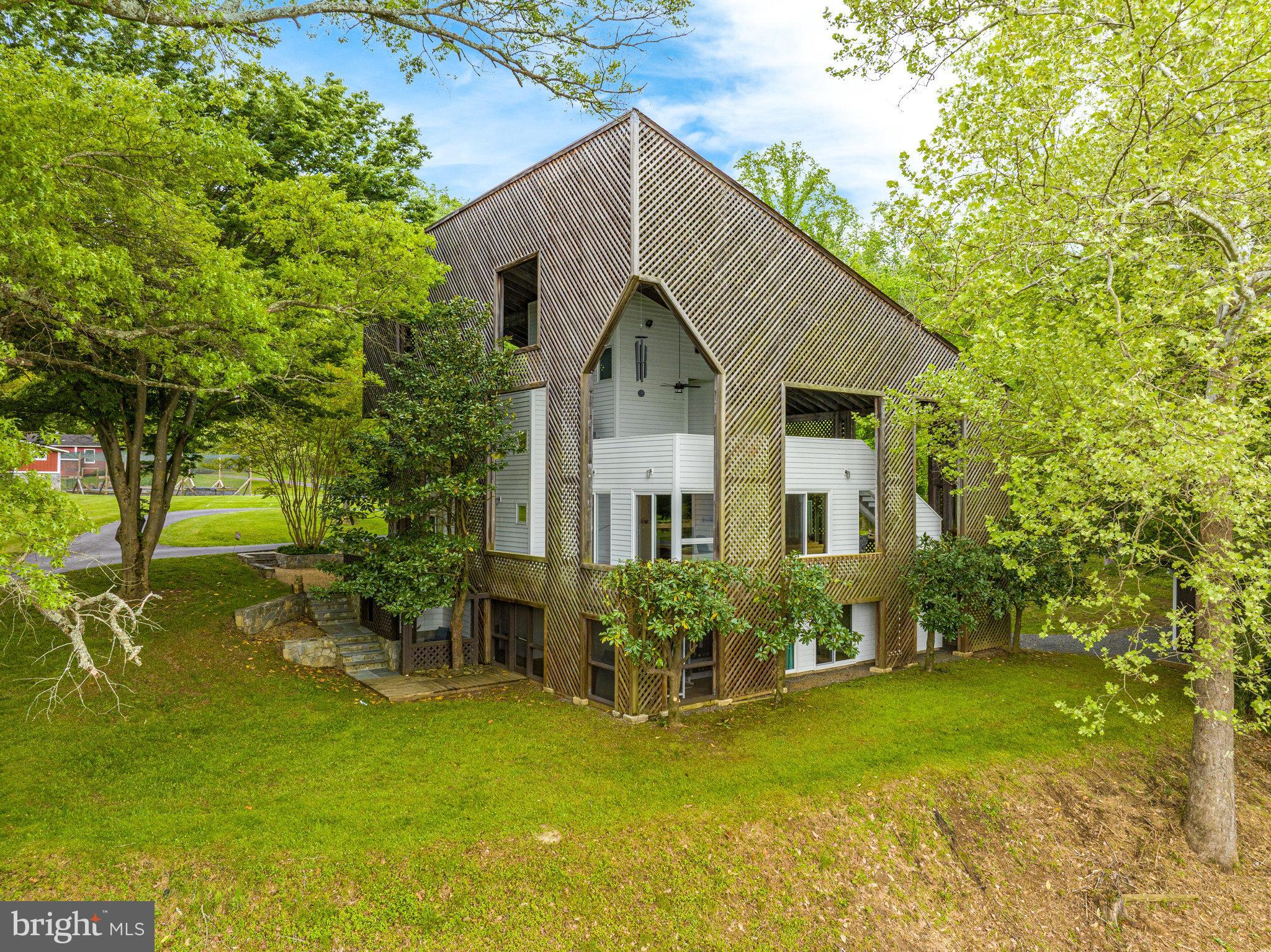 96 Interpromontory Road Great Falls, VA 22066 - Photo 2 of 62 Gallery Image 2