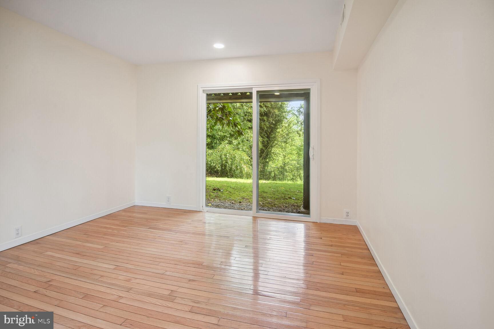 96 Interpromontory Road Great Falls, VA 22066 - Photo 35 of 62 Gallery Image 35