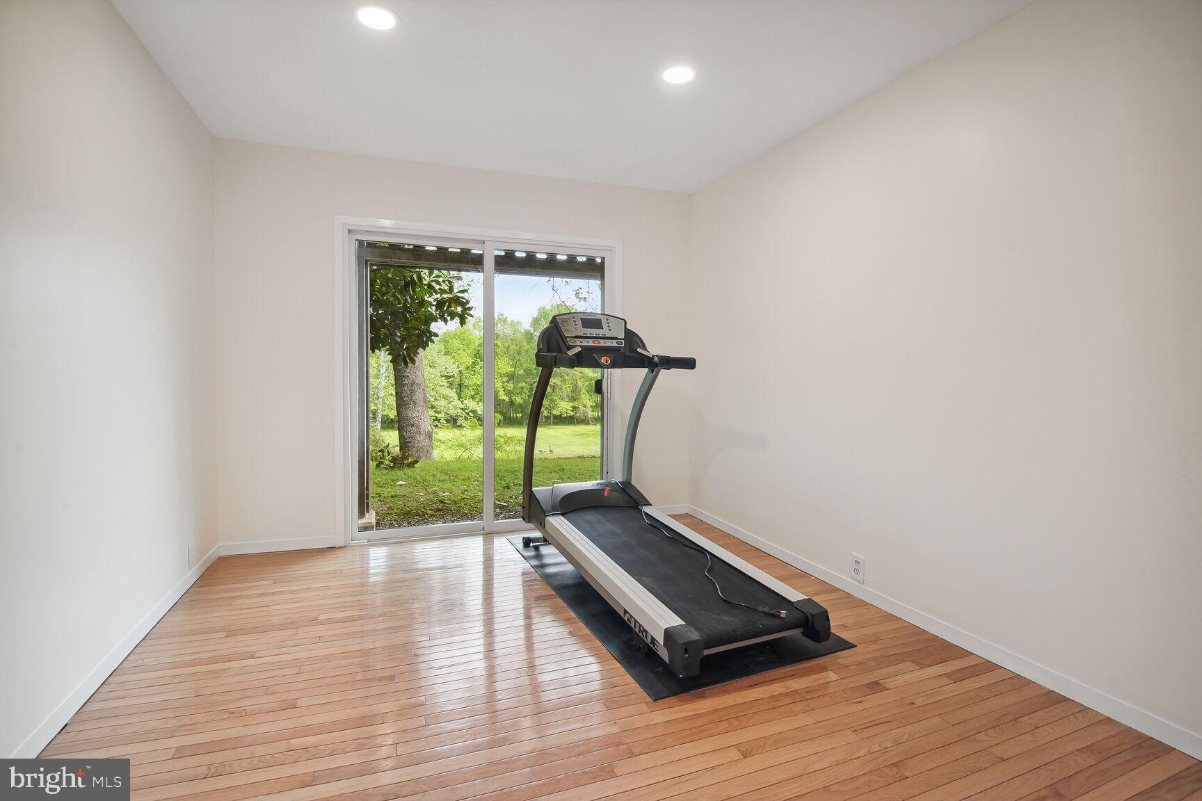 96 Interpromontory Road Great Falls, VA 22066 - Photo 36 of 62 Gallery Image 36