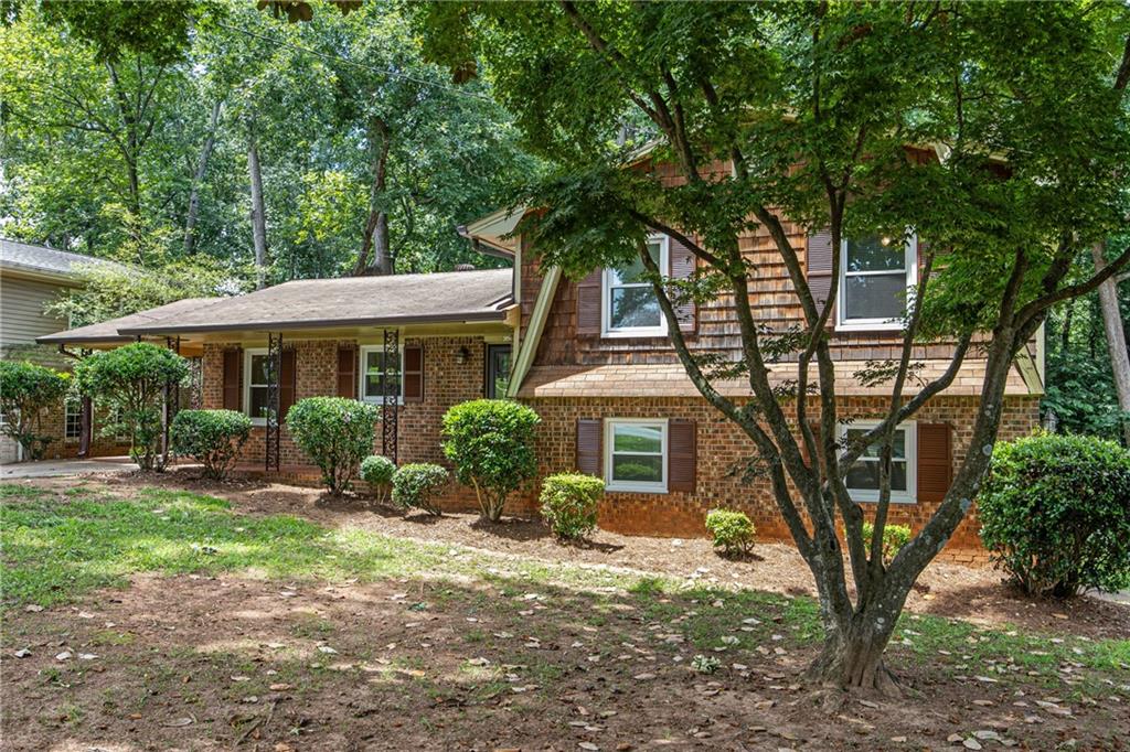 3894 Maplewood Drive Decatur, GA 30035 - Photo 2 of 29