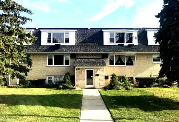 $1,500 | 9709 West Lorraine Drive, Unit 1, Countryside, IL 60525