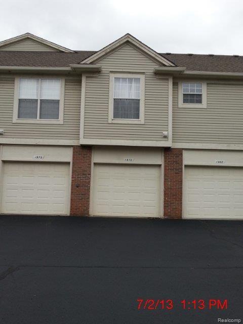 1970 Flagstone Circle Rochester, MI 48307 - Photo 2 of 18 20130702_131321.jpg