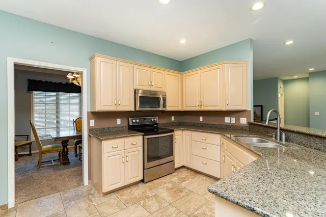 $695,000 | 360 Wimbledon Hills Drive Southwest, Rochester, MN 55902