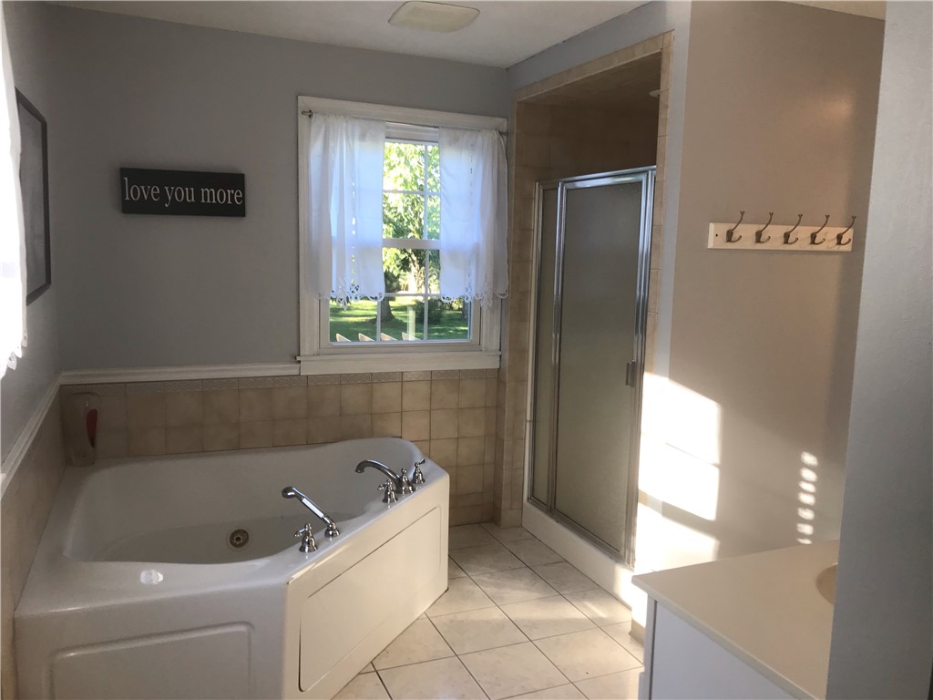 1254 S Road East Greenwich, RI 02818 - Photo 33 of 46