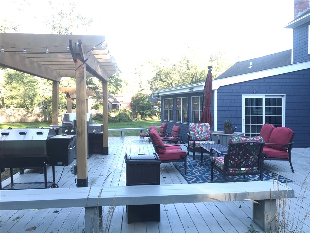 1254 S Road East Greenwich, RI 02818 - Photo 9 of 46