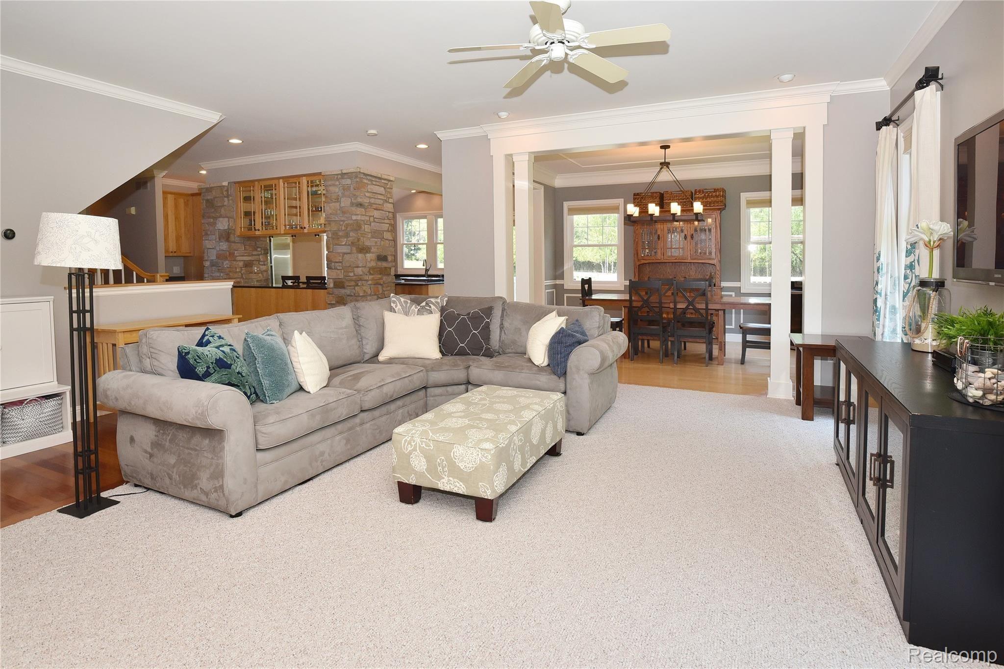 26056 Farmbrook Road Southfield, MI 48034 - Photo 10 of 36 26056 FARMBROOK_10.JPG