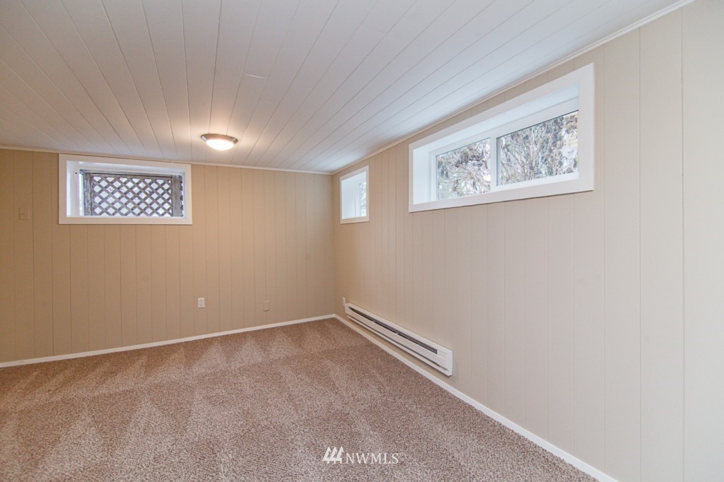 110 Northeast 40th Street Seattle, WA 98105 - Photo 16 of 17