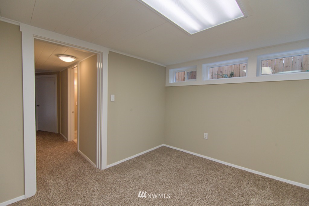 110 Northeast 40th Street Seattle, WA 98105 - Photo 10 of 17