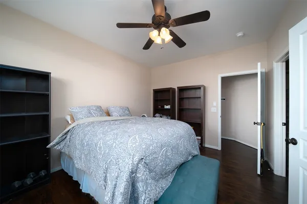 $1,950 | 11 Painted Canyon Place, The Woodlands, TX 77381