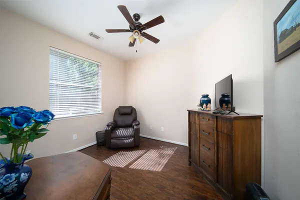 $1,950 | 11 Painted Canyon Place, The Woodlands, TX 77381