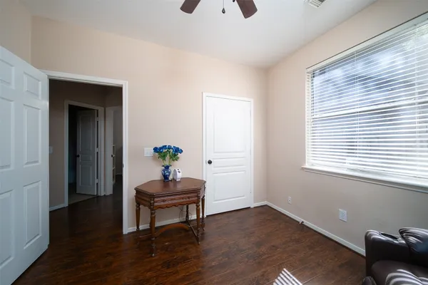 $1,950 | 11 Painted Canyon Place, The Woodlands, TX 77381