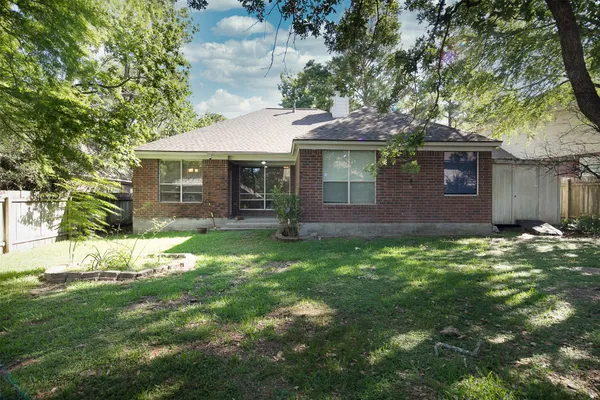 $1,950 | 11 Painted Canyon Place, The Woodlands, TX 77381