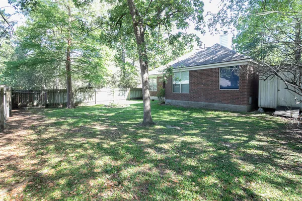 $1,950 | 11 Painted Canyon Place, The Woodlands, TX 77381