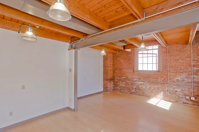 a view of an outdoor space