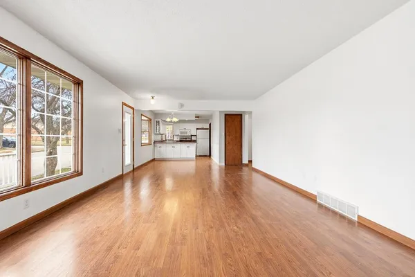 $165,000 | 121 West Rowena Street, Ivanhoe, MN 56142