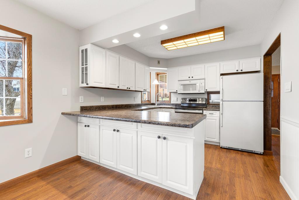 121 West Rowena Street Ivanhoe, MN 56142 - Photo 6 of 51