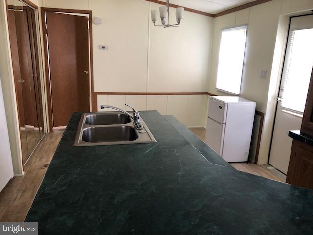 10505 Cedarville Road Brandywine, MD 20613 - Photo 8 of 11 Kitchen Center Island