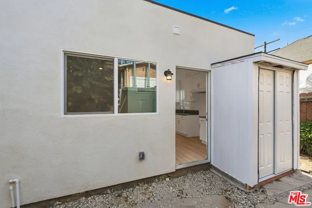 $1,895 | 222 East Vernon Avenue, Unit 3/4, Los Angeles, CA 90011