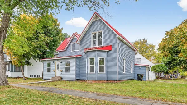 $214,900 | 503 11th Street East, Menomonie, WI 54751
