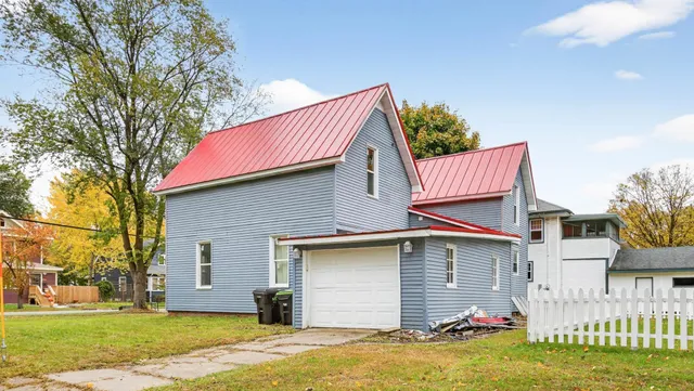 $214,900 | 503 11th Street East, Menomonie, WI 54751