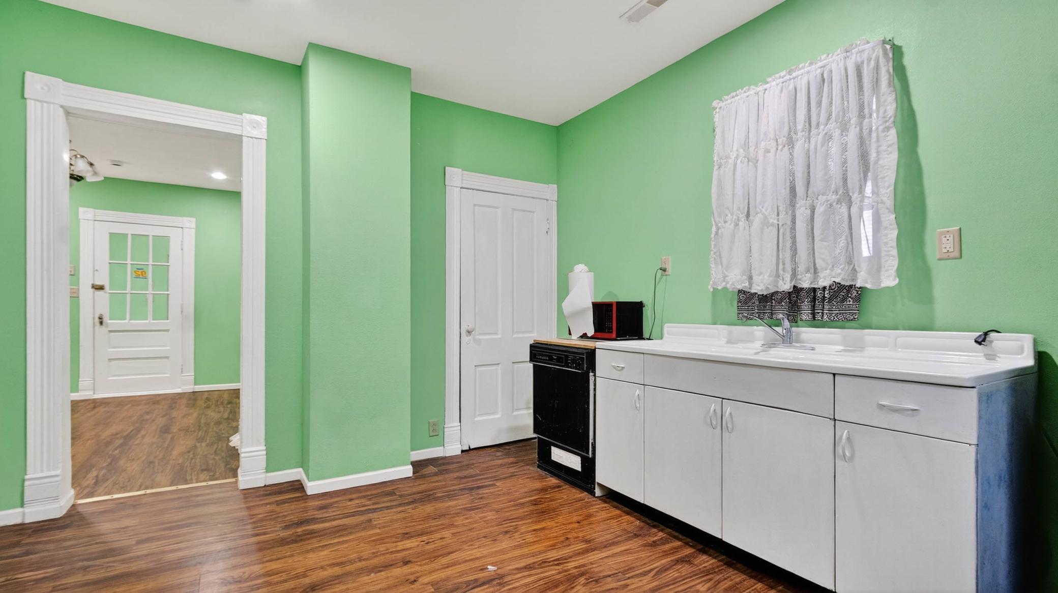 503 11th Street East Menomonie, WI 54751 - Photo 8 of 29