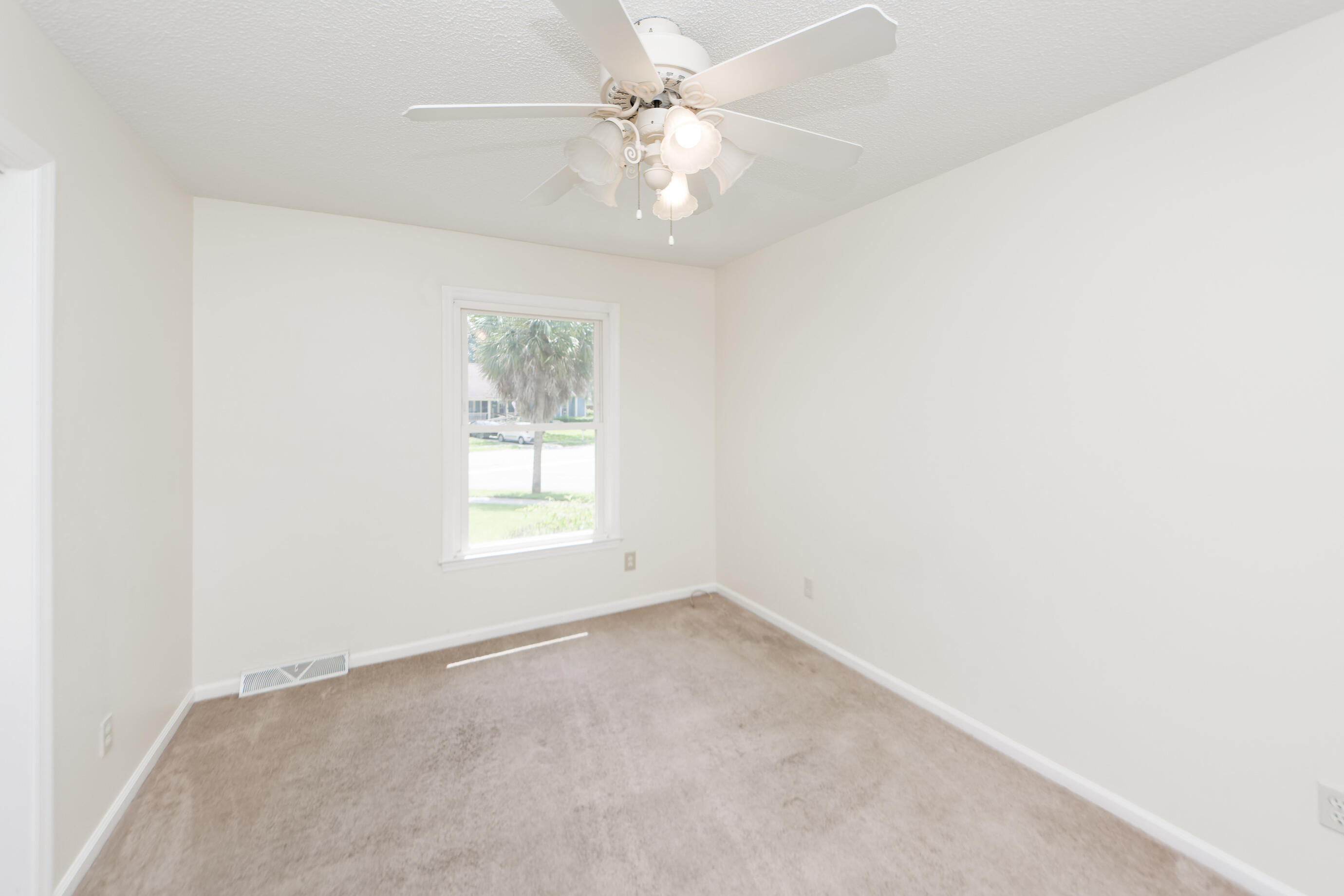 192 Tall Pines Road Ladson, SC 29456 - Photo 27 of 48 26