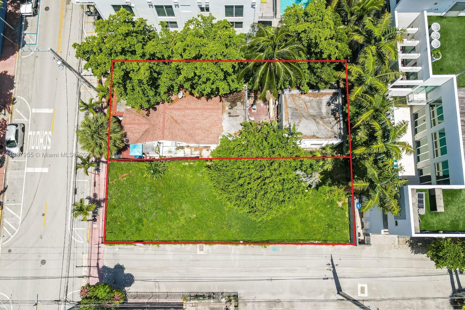 912 4th Street Miami Beach, FL 33139 - Photo 1 of 23 a view of an outdoor space and a street view