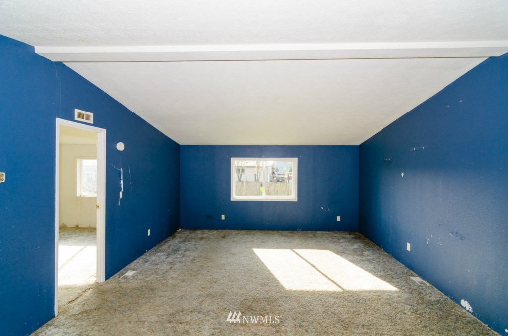 19129 Pecan Street Southwest Rochester, WA 98579 - Photo 11 of 25