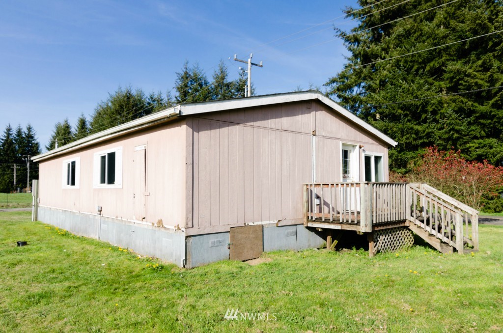 19129 Pecan Street Southwest Rochester, WA 98579 - Photo 5 of 25
