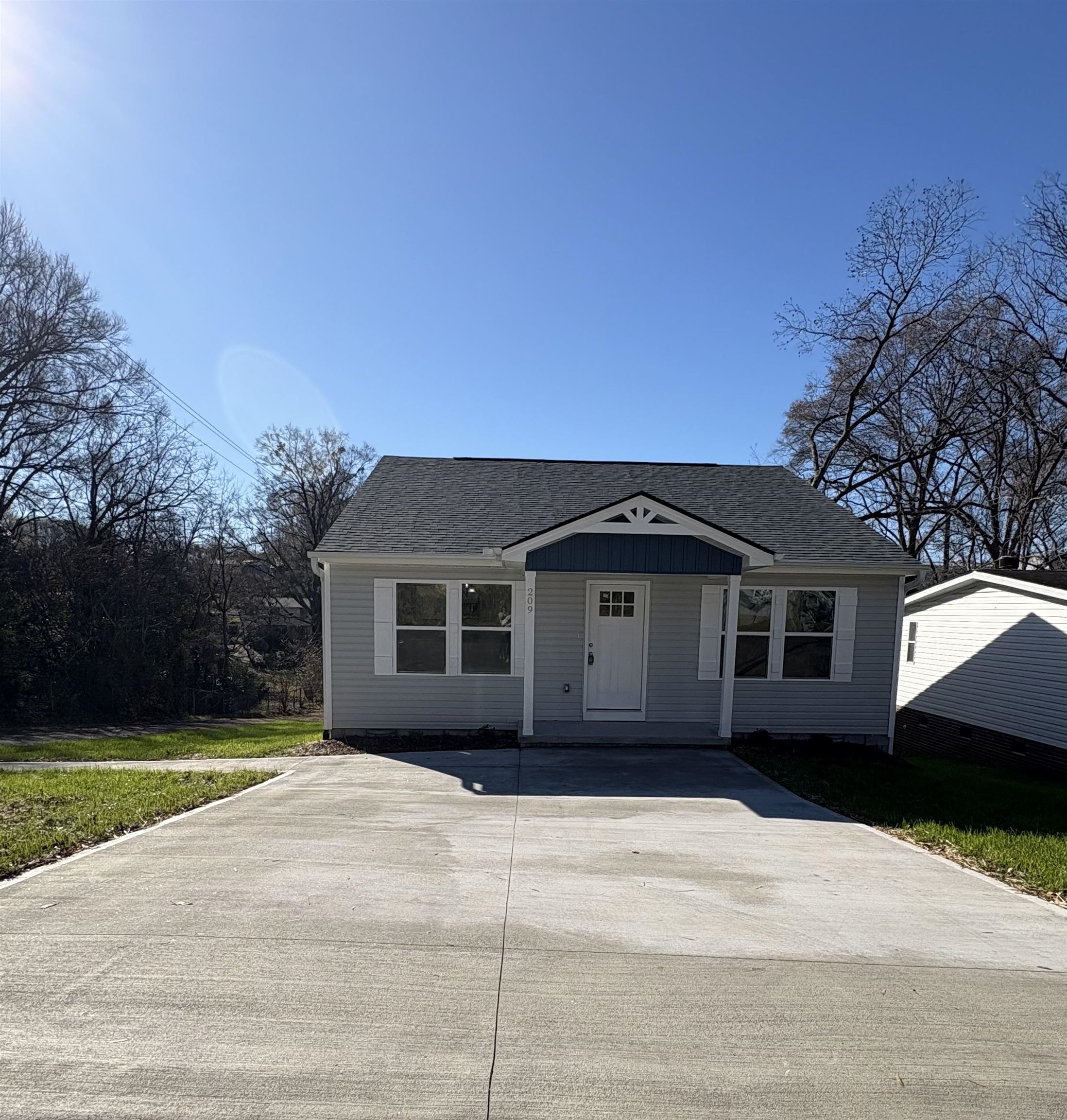 209 Claremont Street Gaffney, SC 29341 - Photo 2 of 17